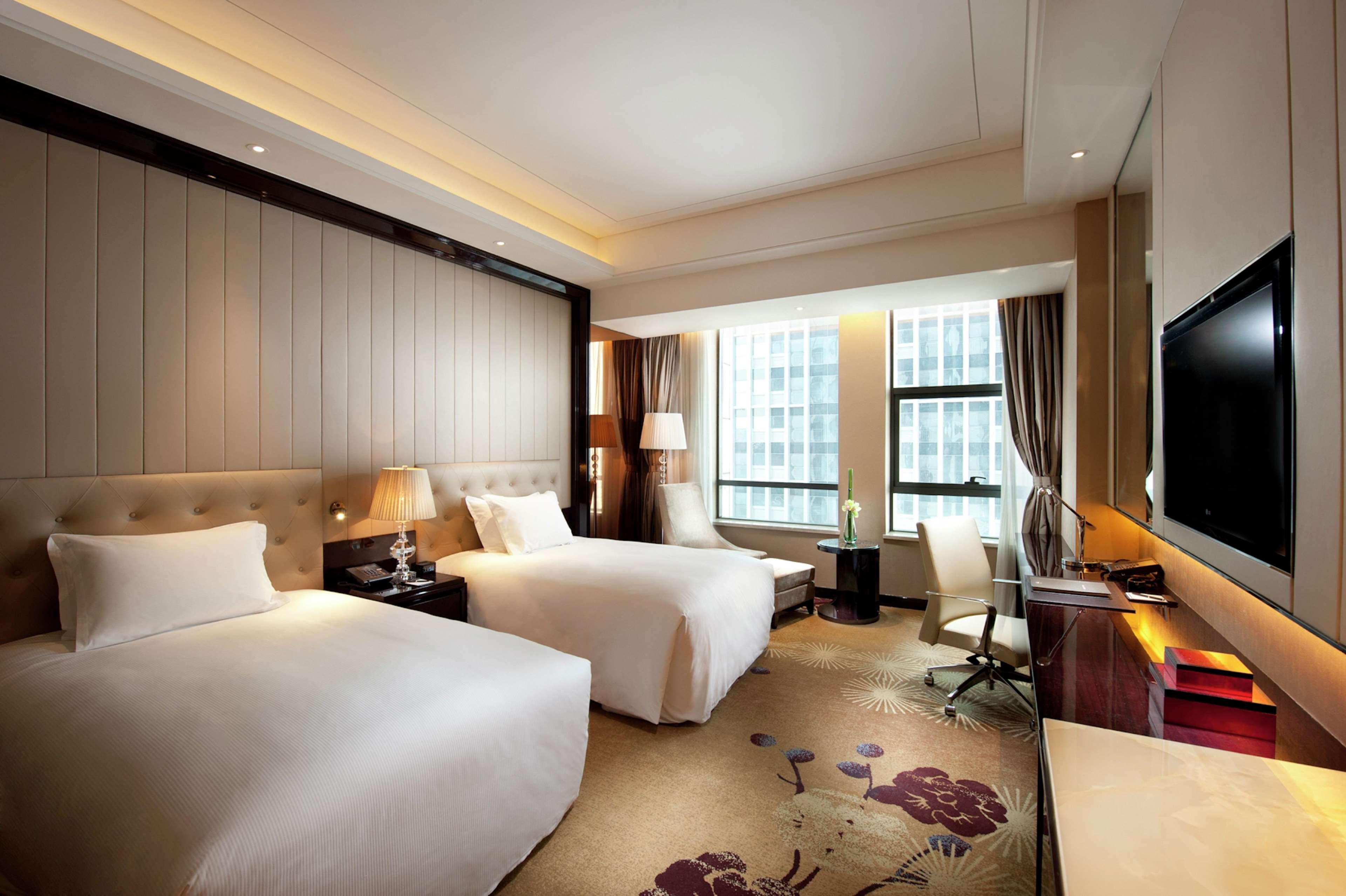 Hilton Nanjing Hotel 5*