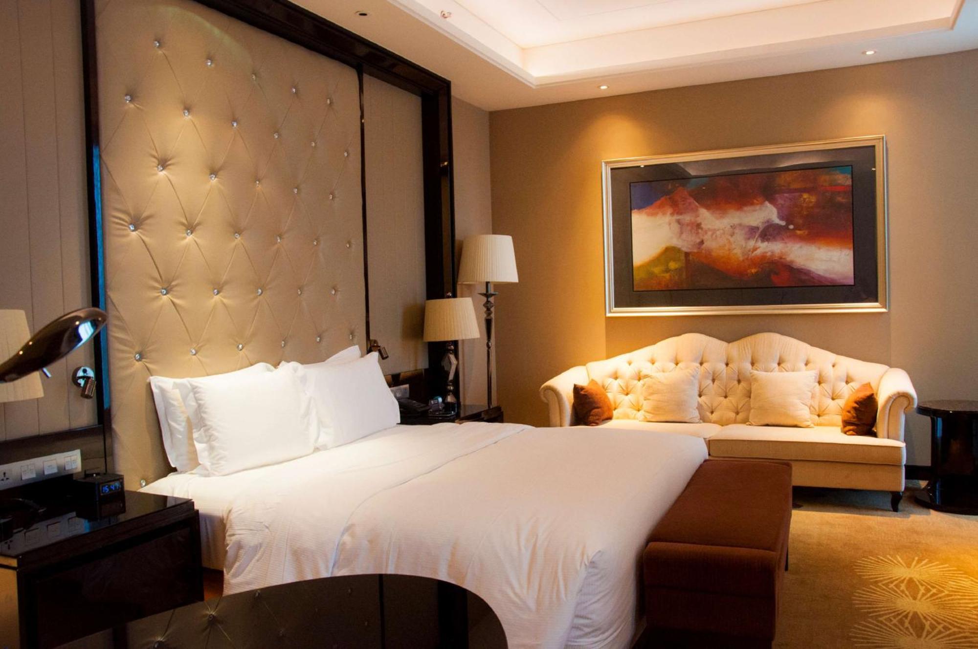 Hotel Hilton Nanjing 5*