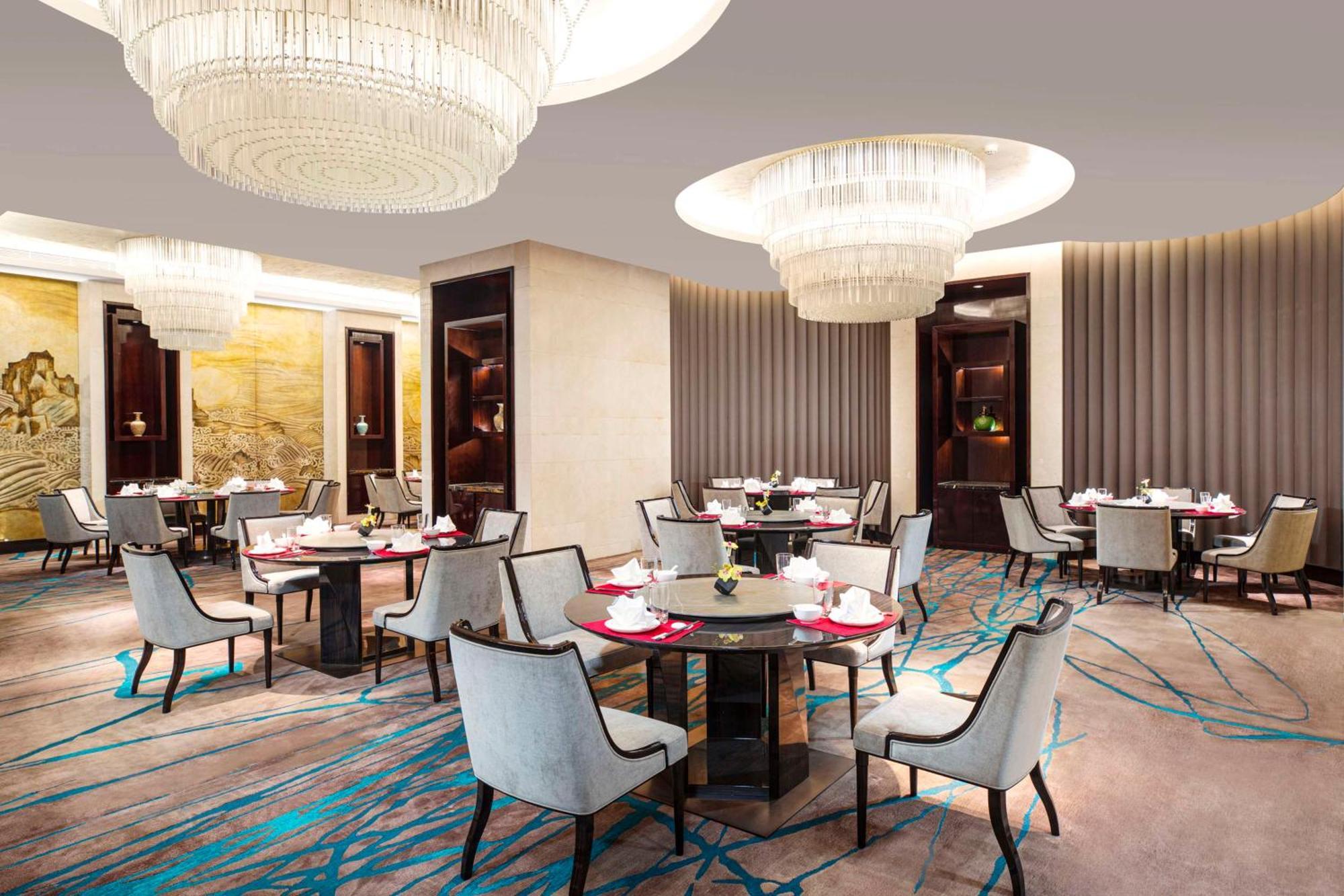 Hilton Nanjing Hotel 5*